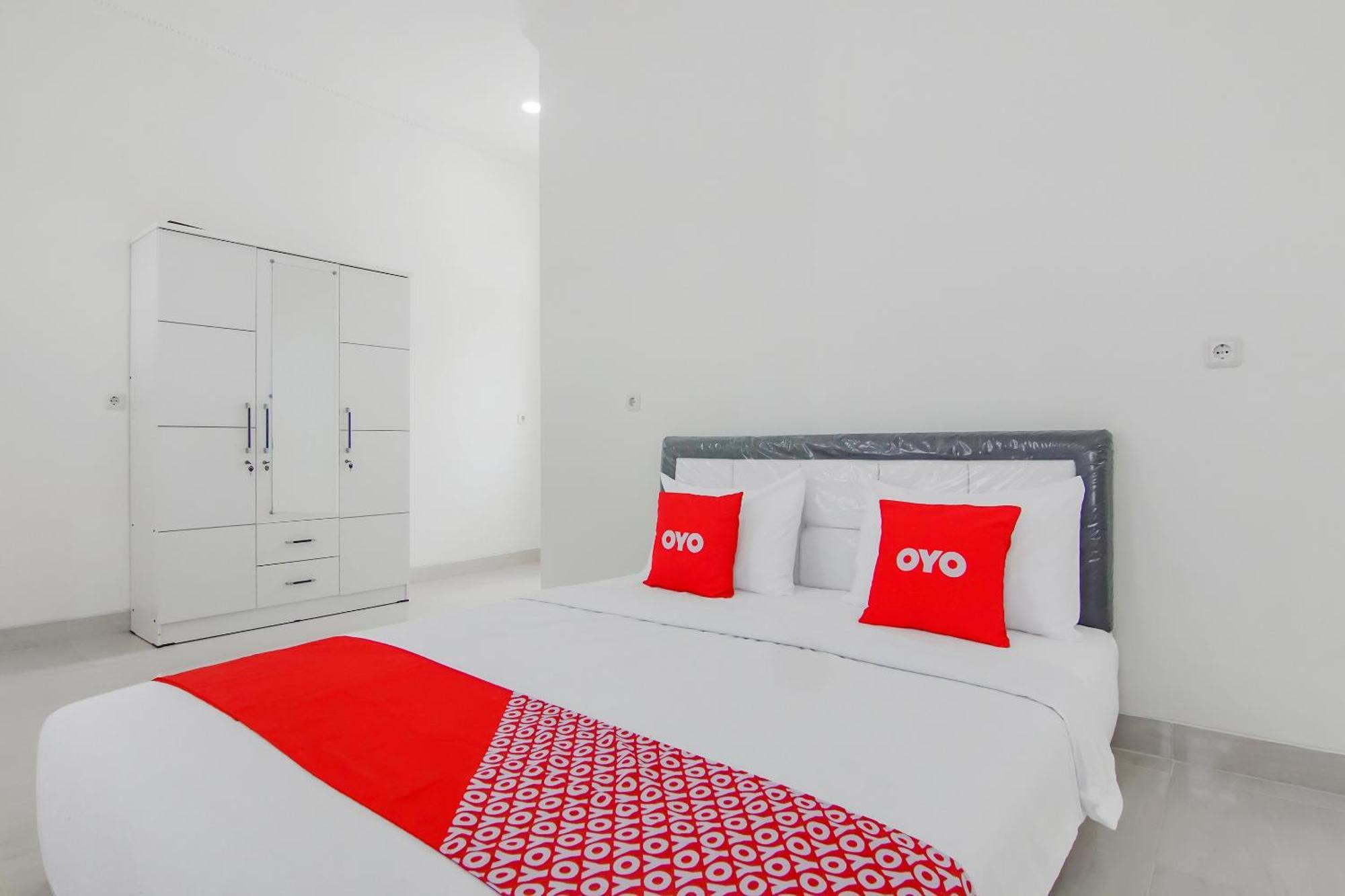 Super Oyo Capital O 90342 Kemang Garden Hotel Jakarta Exterior photo
