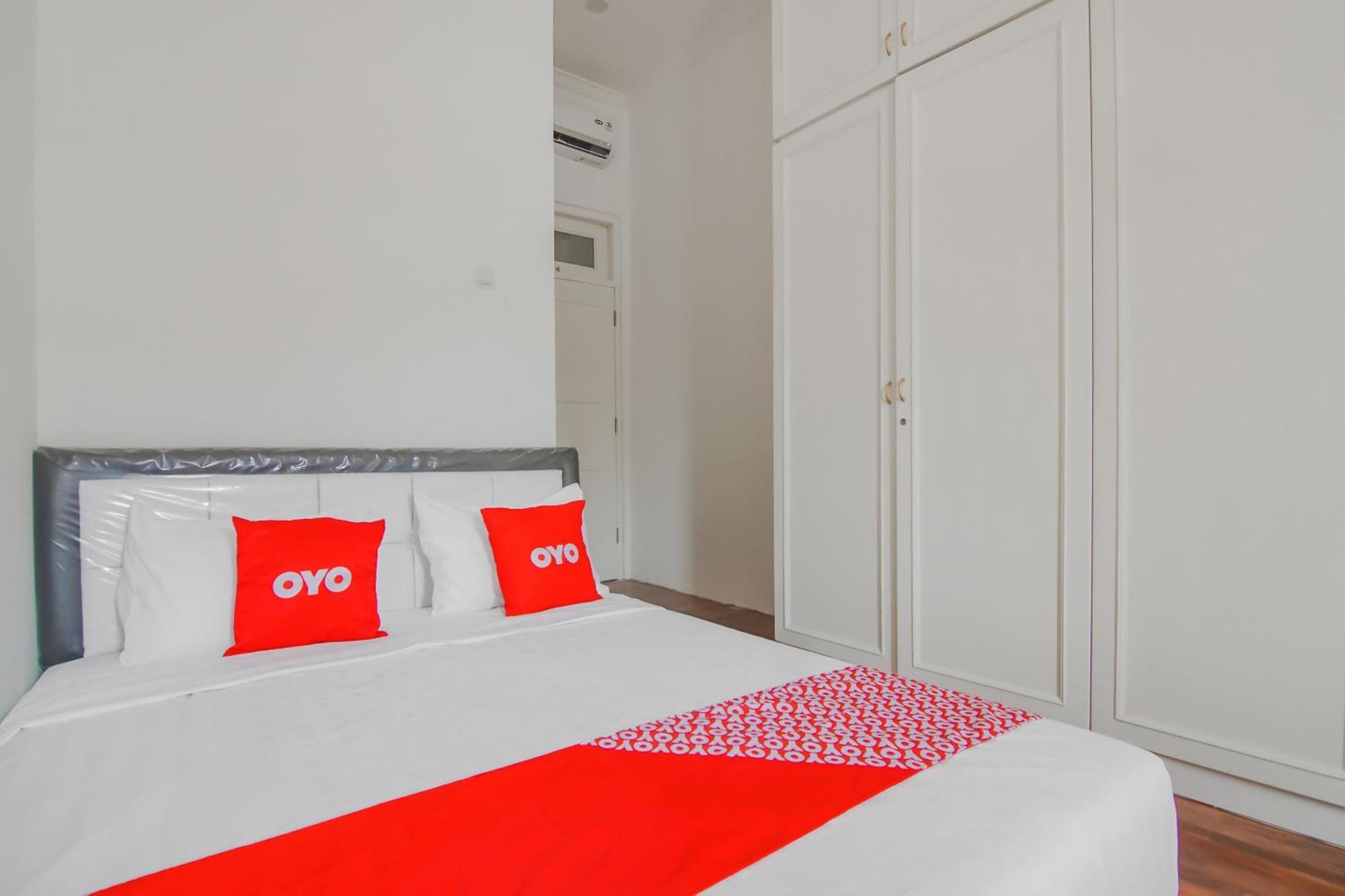 Super Oyo Capital O 90342 Kemang Garden Hotel Jakarta Exterior photo