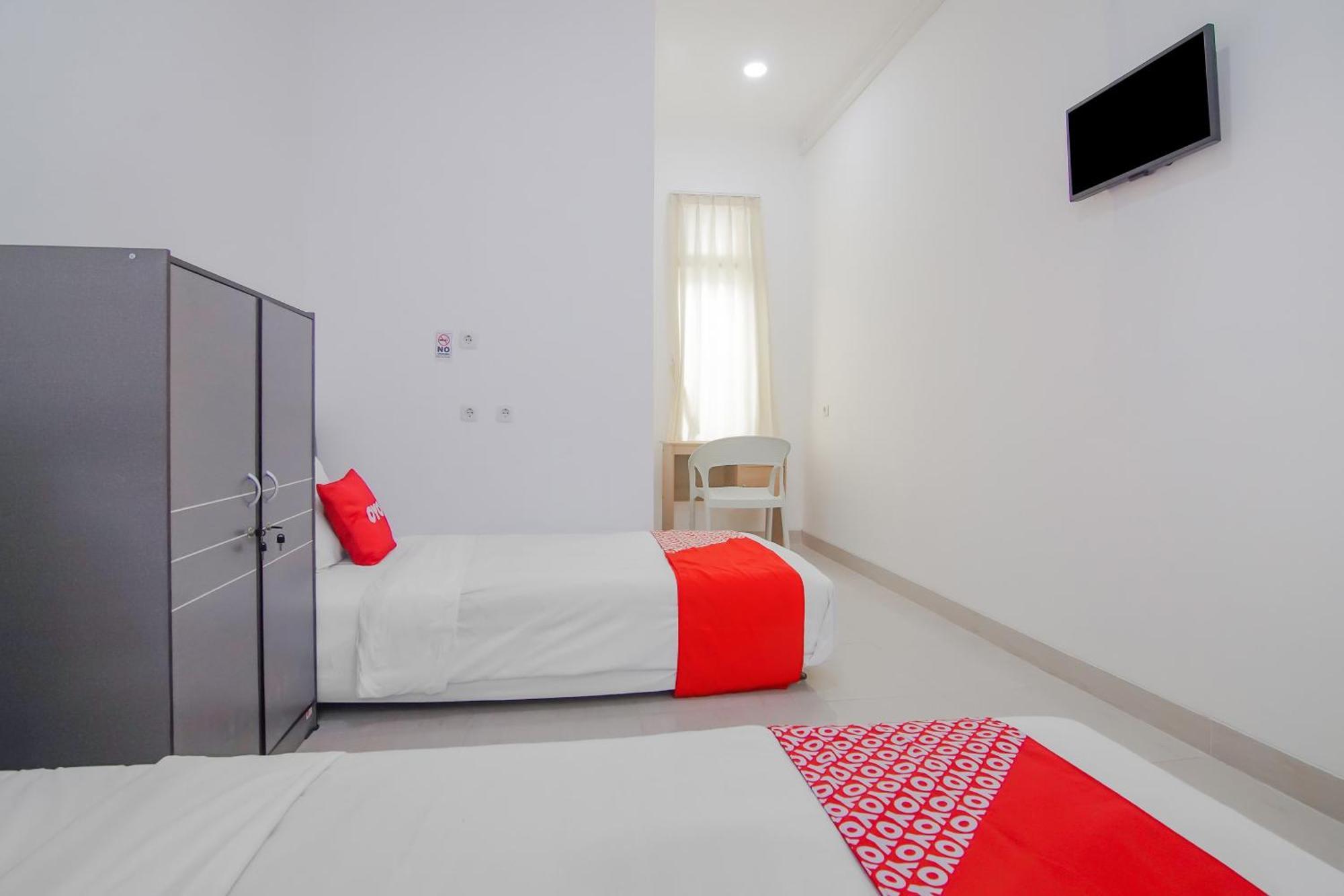 Super Oyo Capital O 90342 Kemang Garden Hotel Jakarta Exterior photo