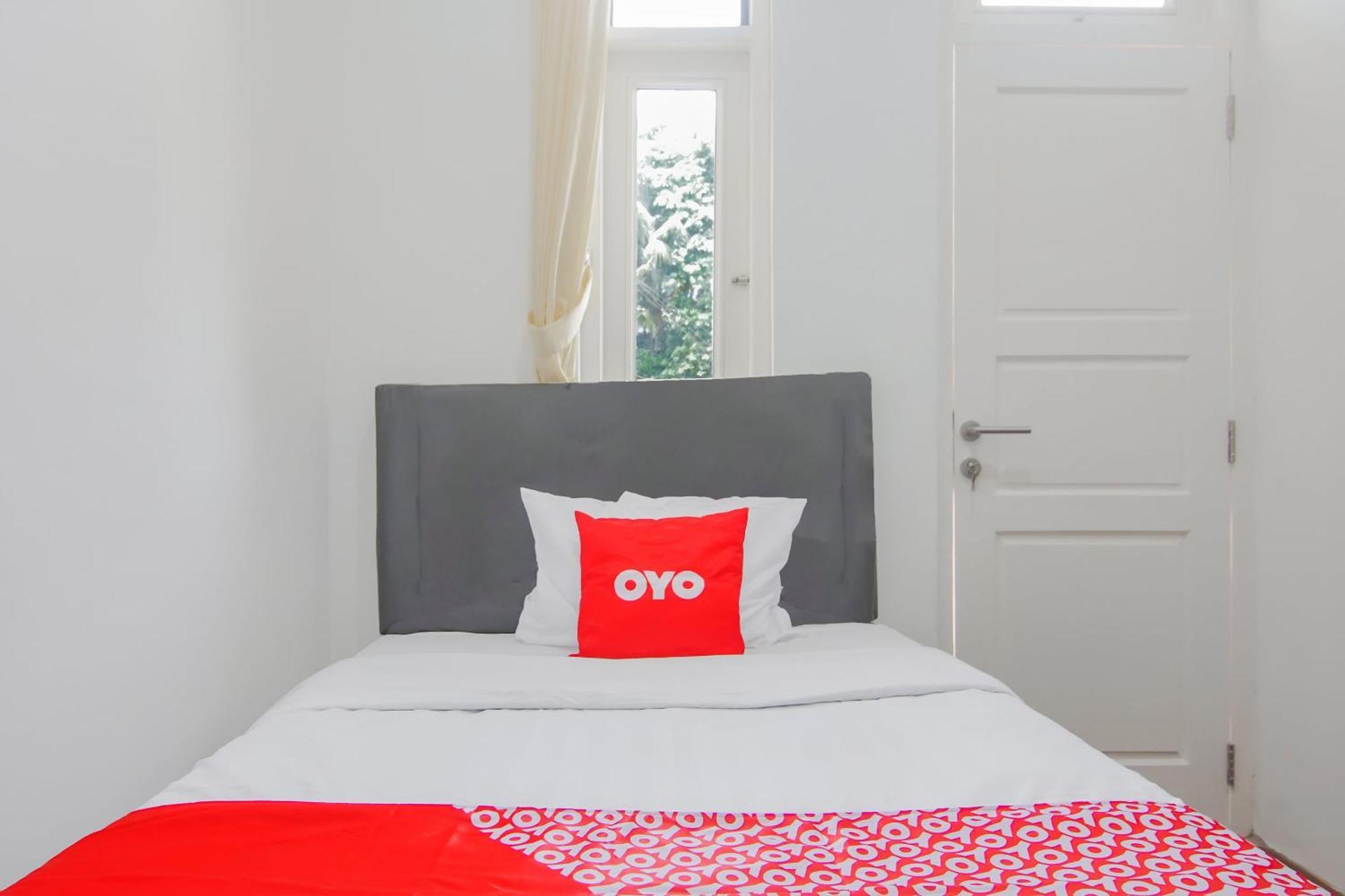 Super Oyo Capital O 90342 Kemang Garden Hotel Jakarta Exterior photo